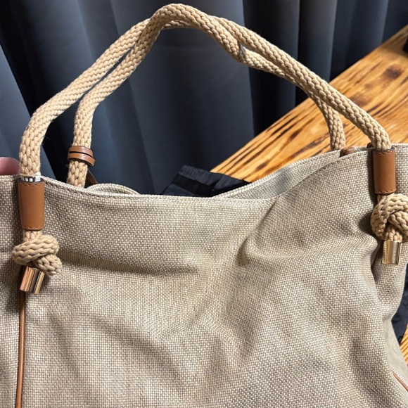 Michael Kors Beige Shoulder Bag with Rope Handles comes with dust bag - Picture 7 of 14